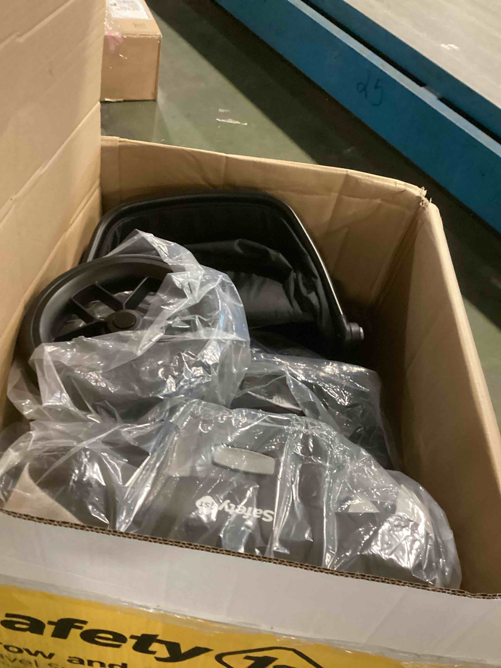 Safety 1st Grow and Go Flex 8-in-1 Car Seat Stroller Combo, Baby Stroller Travel Systems for Infants 4-30 lbs, Stroller and Carseat Combo Set, Foundry