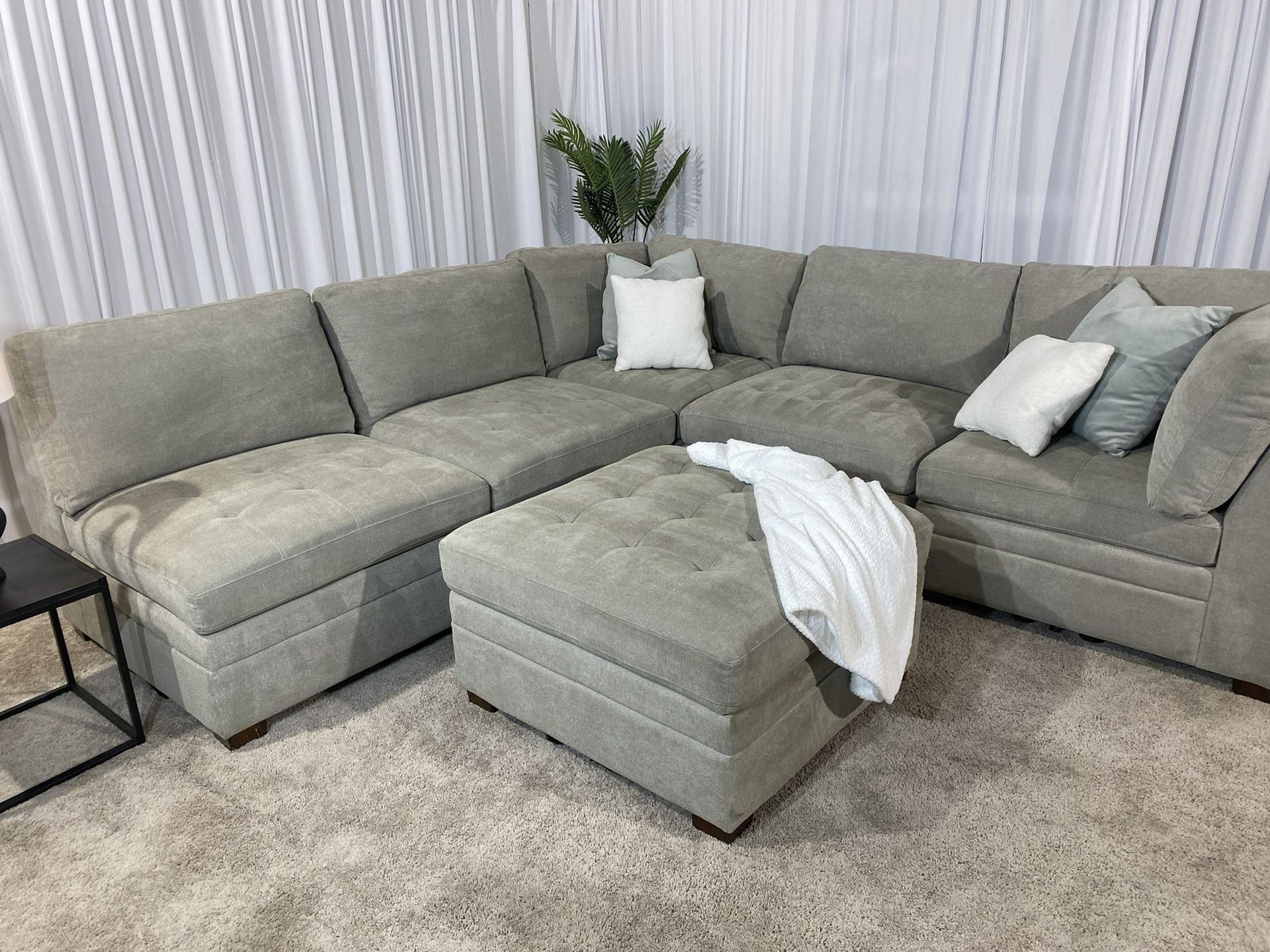 Thomasville Tisdale Modular Sectional couch 6-piece Beige w Ottoman