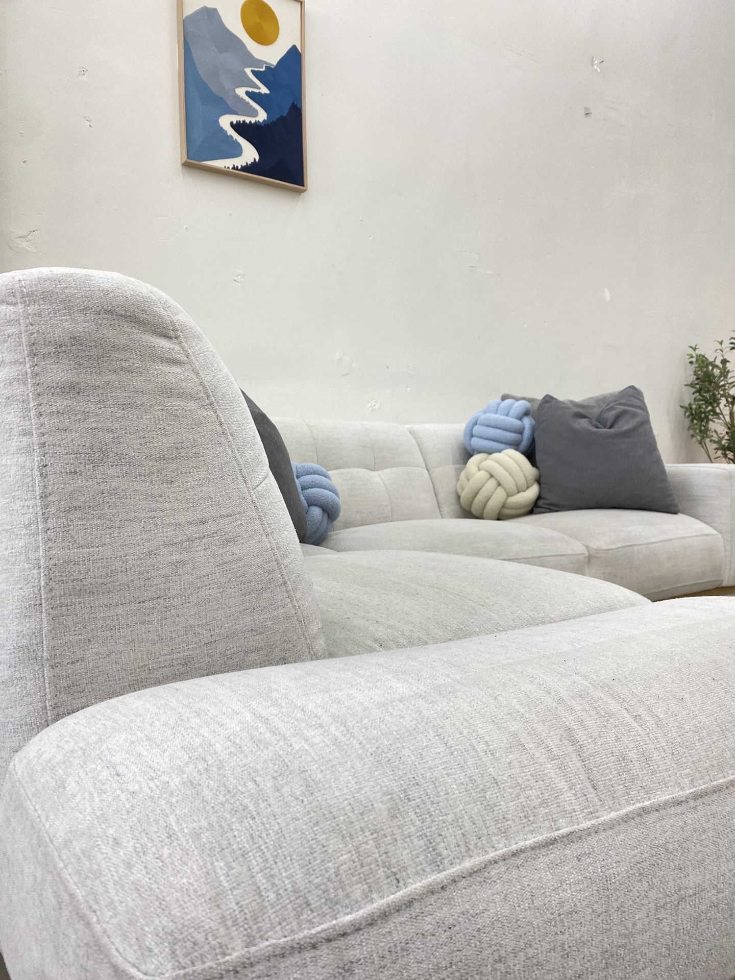 Aeva Fabric Sectional Couch