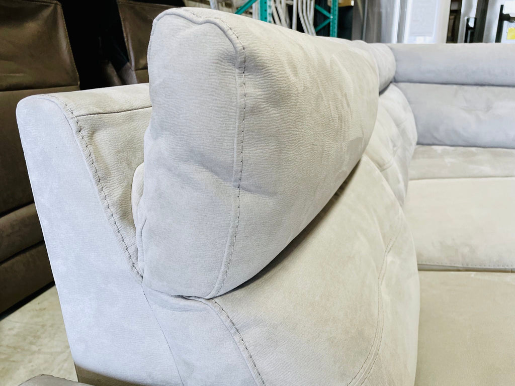 WAREHOUSE CLEARANCE | Trower 5-piece Fabric Power Reclining Sectional with Power Headrests, Gray