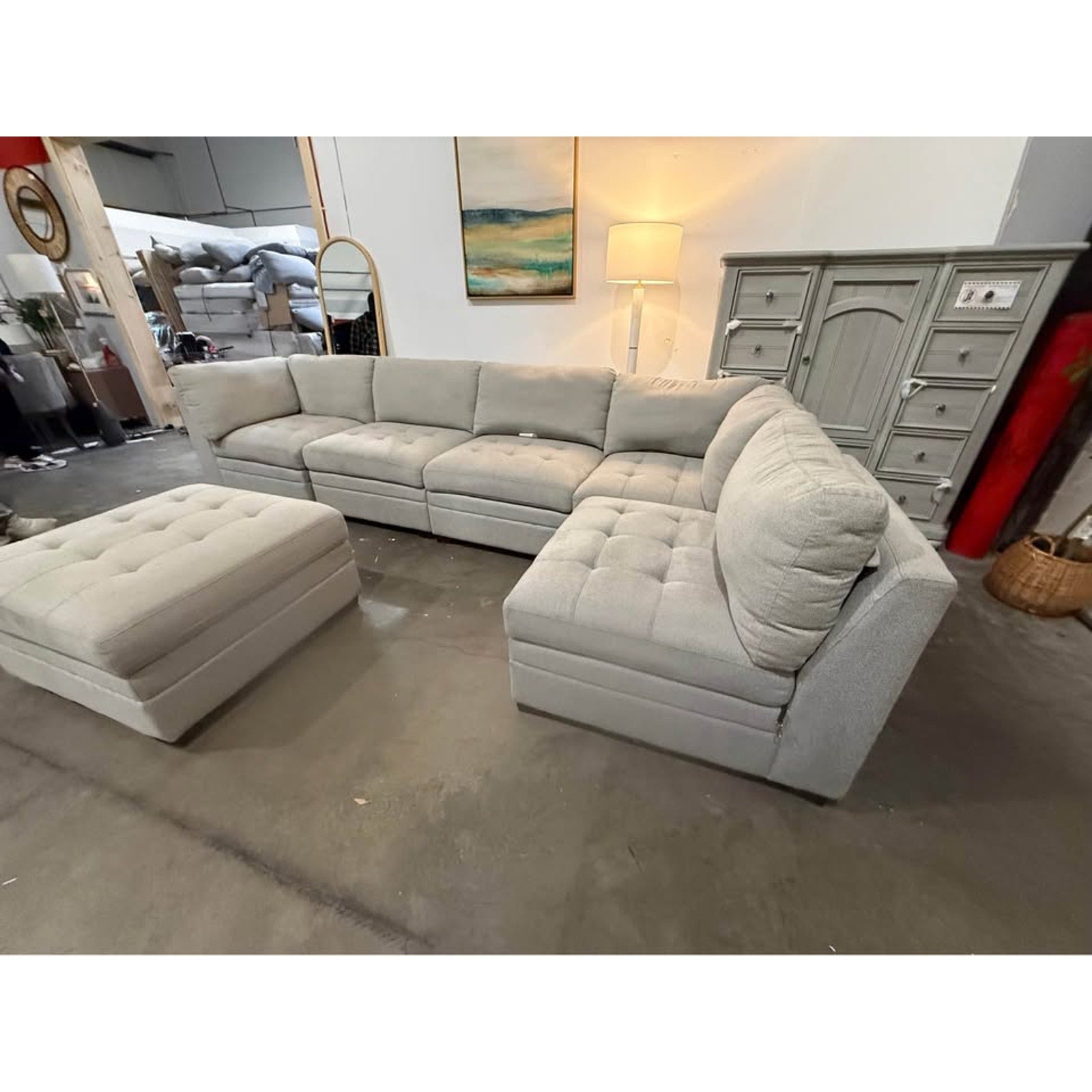 Thomasville Tisdale Modular Sectional 6-piece Beige with Storage Ottoman Free Delivery 🚚🚚