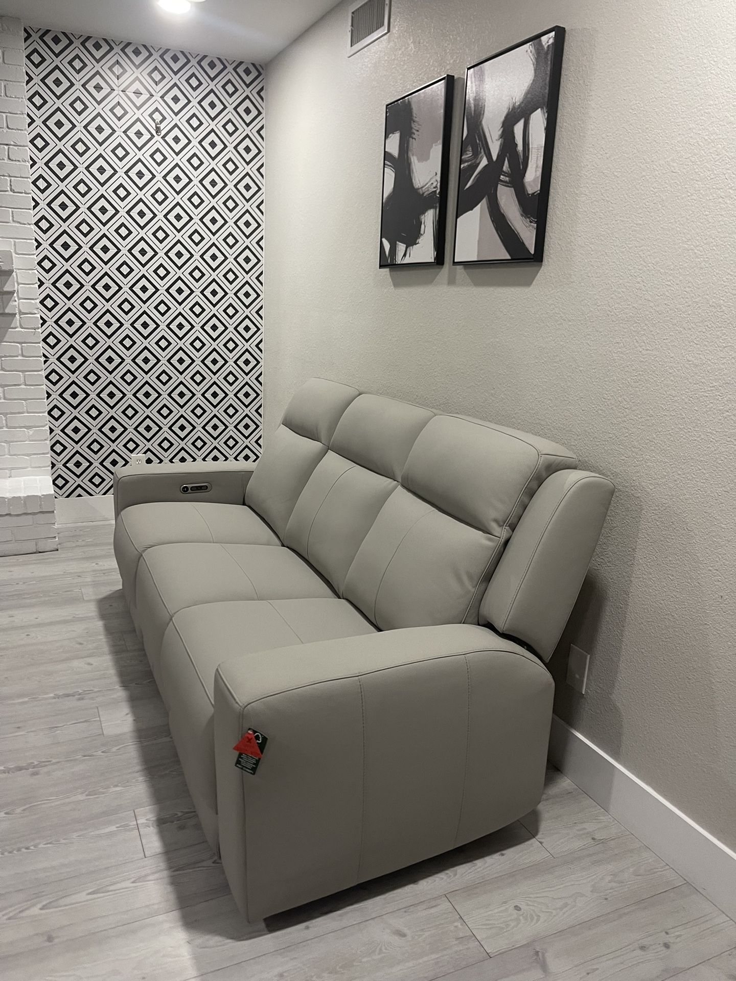 Wren Leather Power Reclining Sofa – New