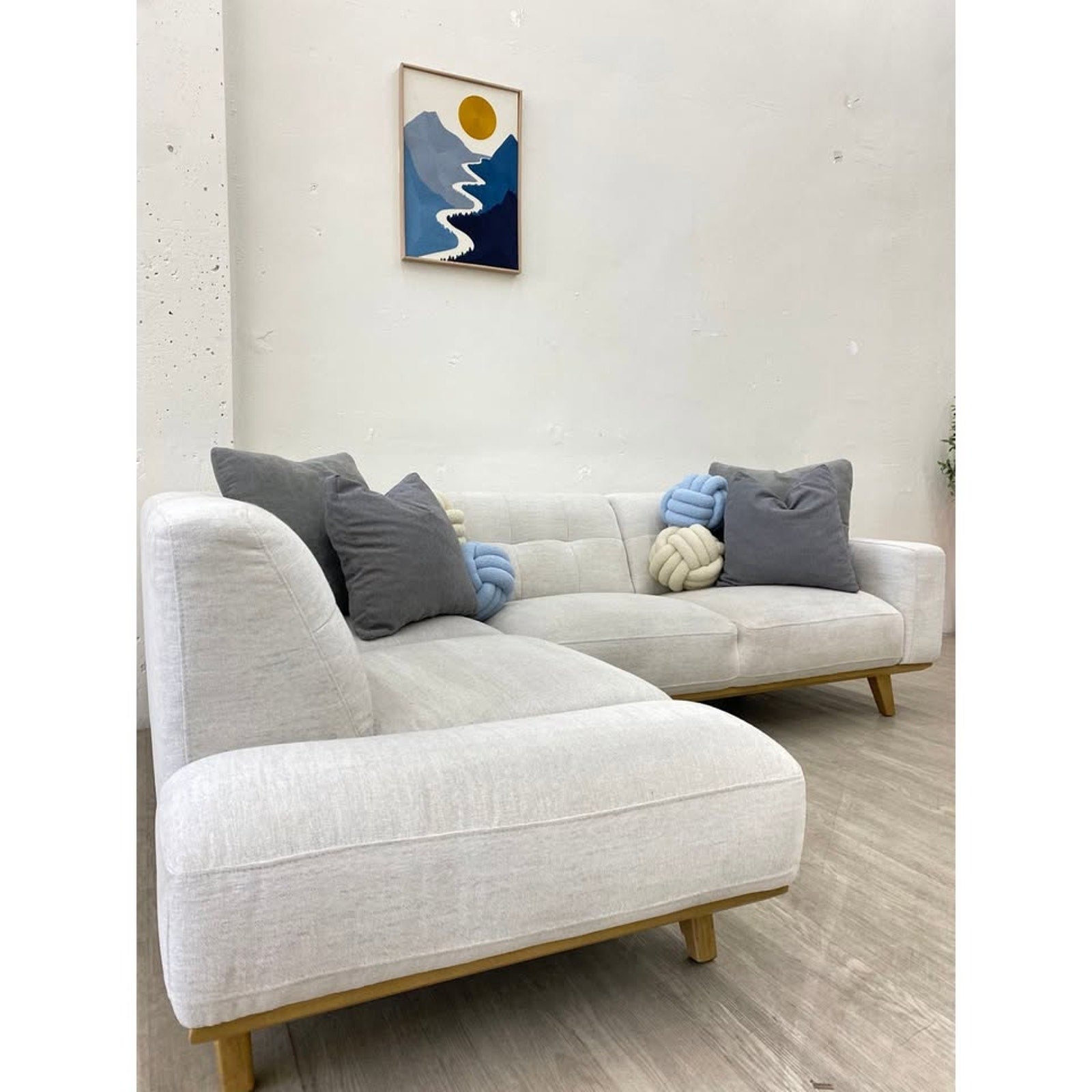 Aeva Fabric Sectional Couch Free Delivery 🚚🚚