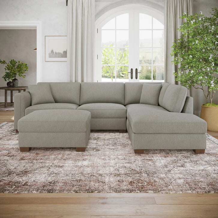 Thomasville Walsen Sectional with Storage Ottoman