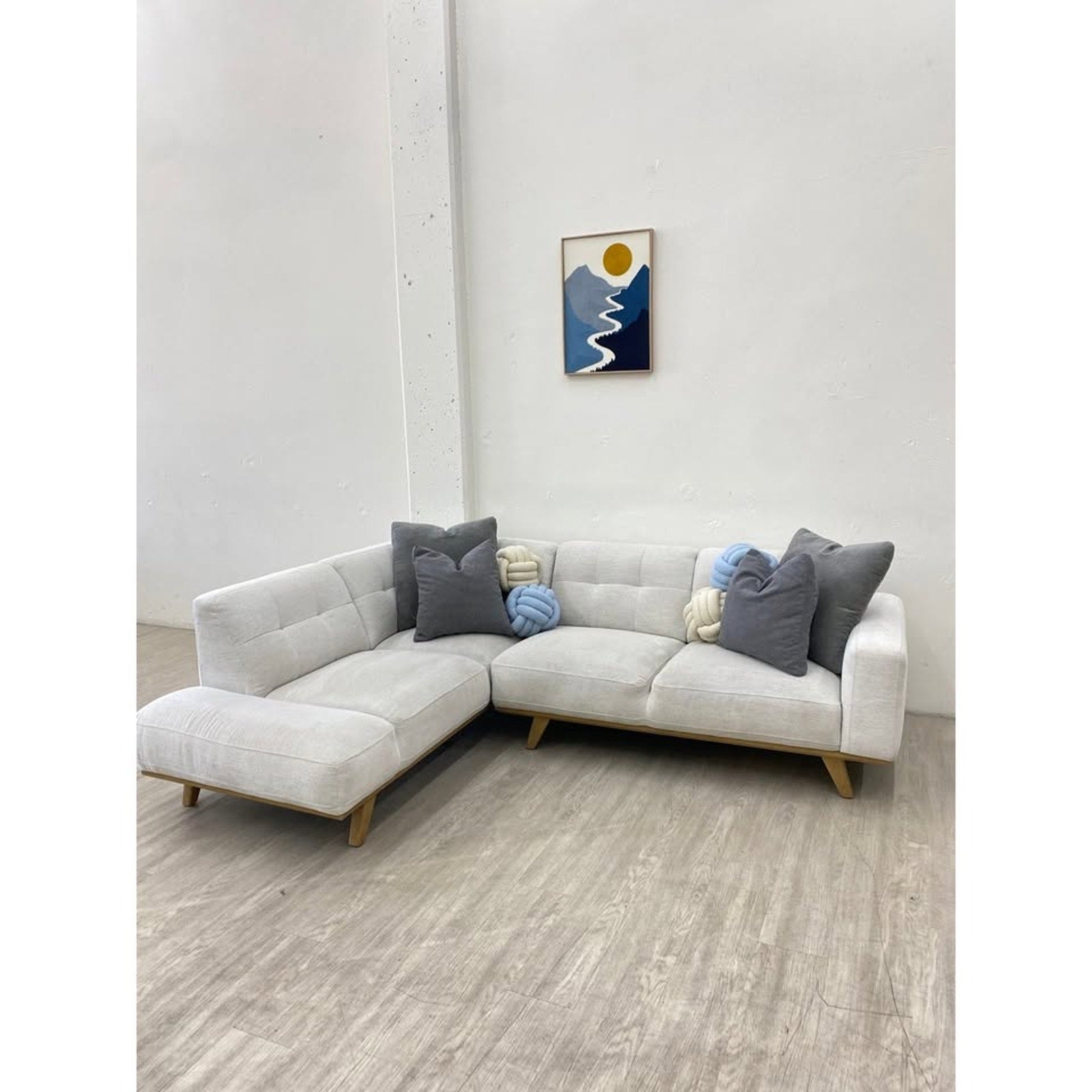 Aeva Fabric Sectional Couch Free Delivery 🚚🚚