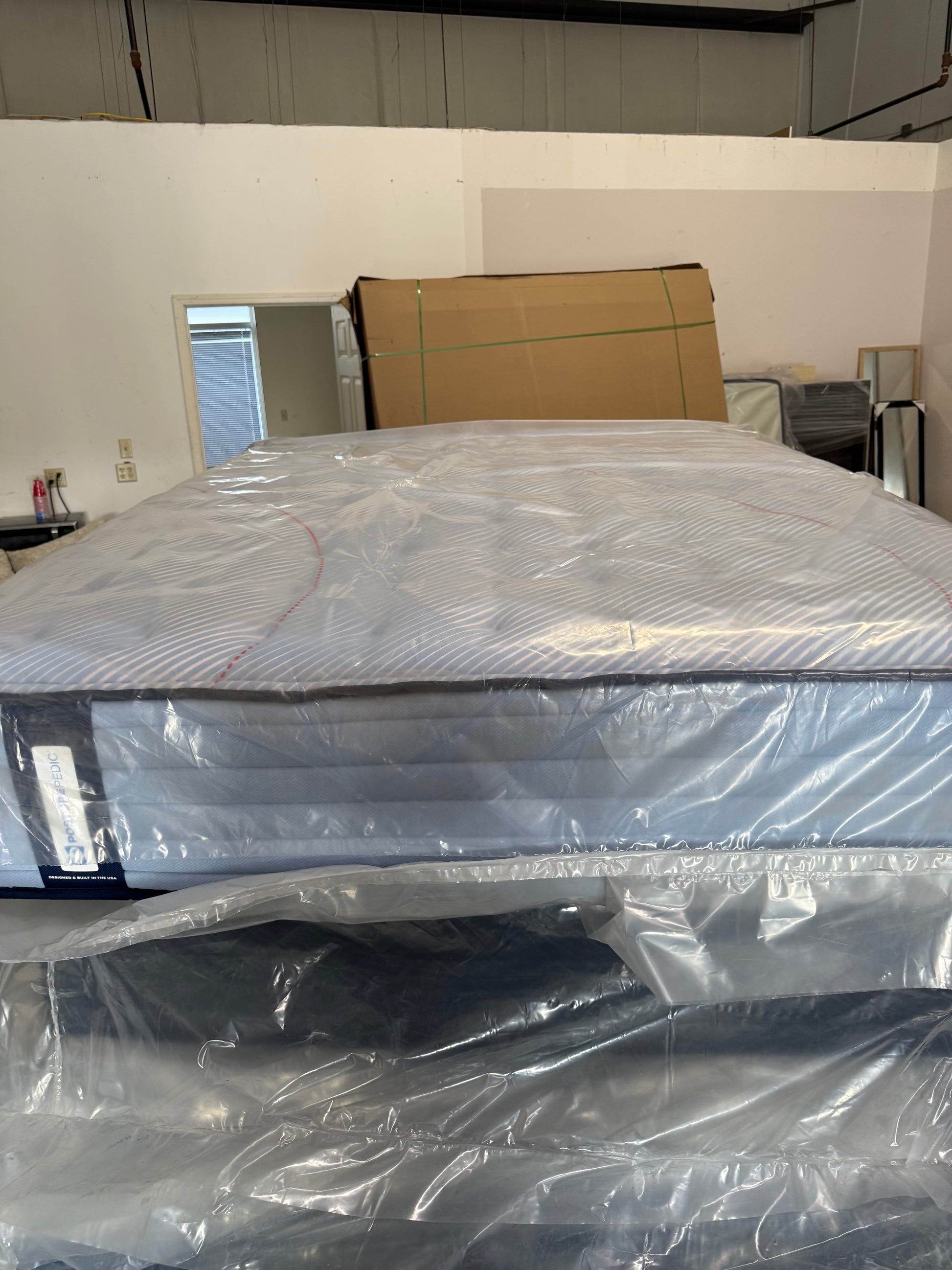 Mattress Sealy Posturepedic briggs 13" Firm Tight Top -King Size