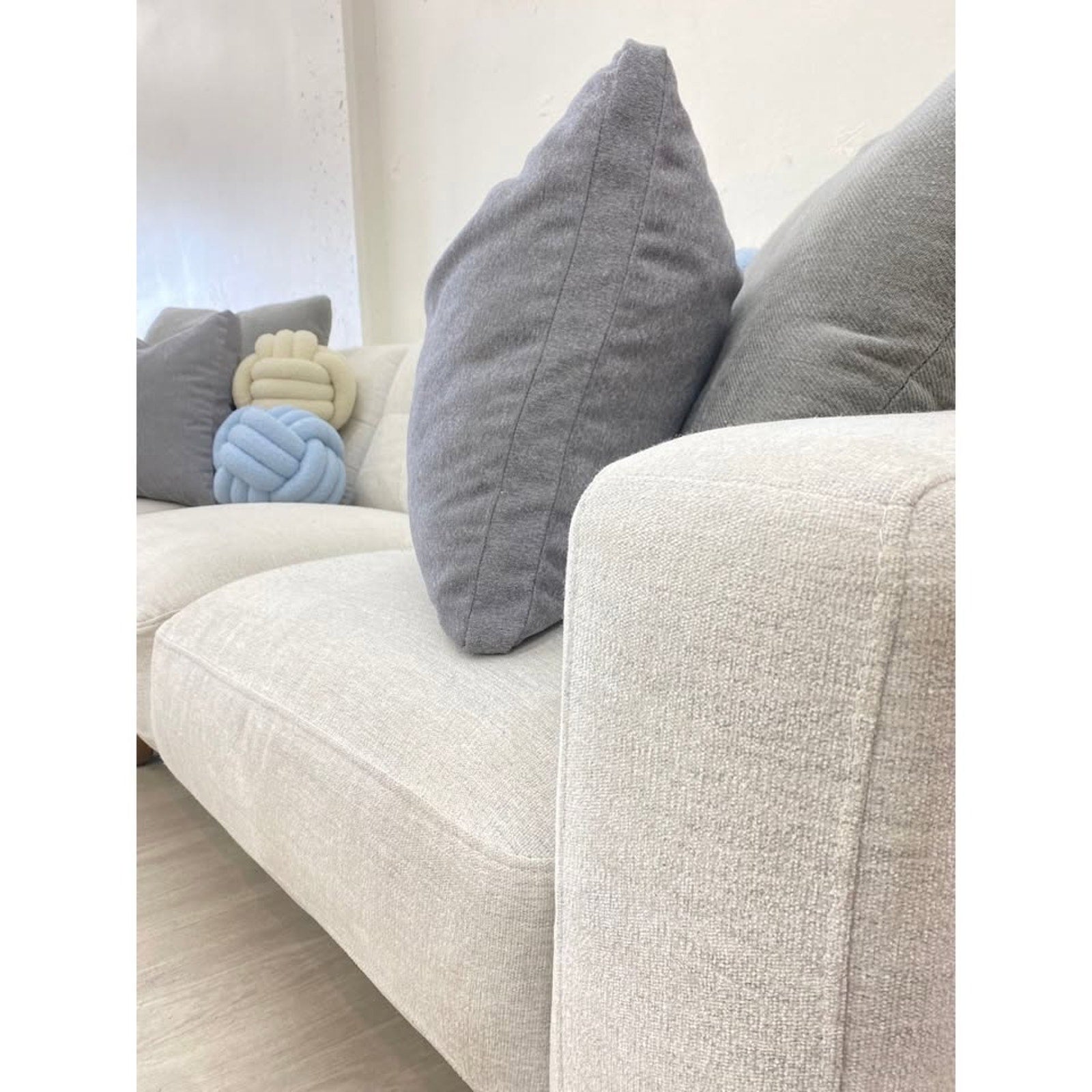 Aeva Fabric Sectional Couch Free Delivery 🚚🚚