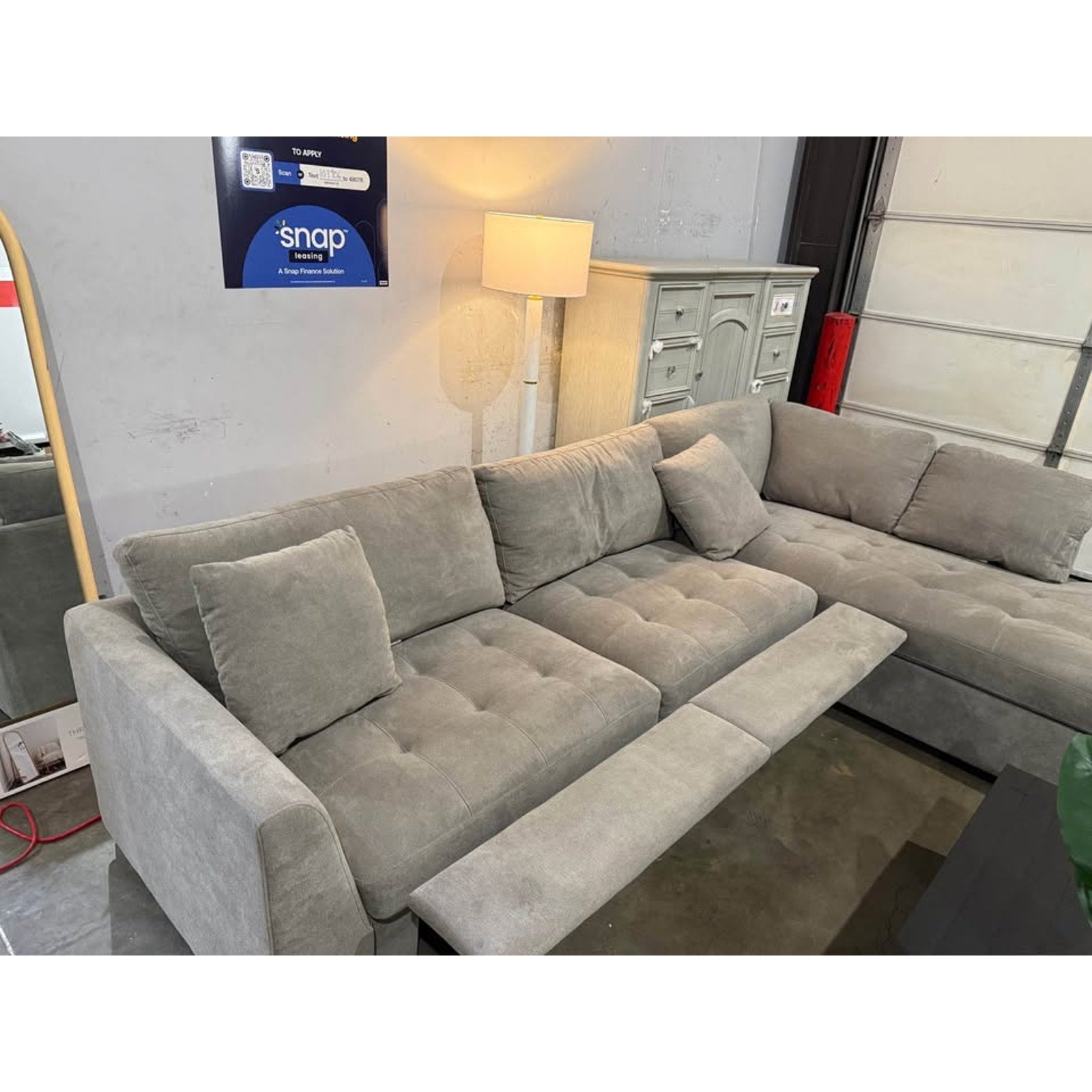 Thomasville Miles Fabric Sectional with Power Footrest Free Delivery 🚚🚚