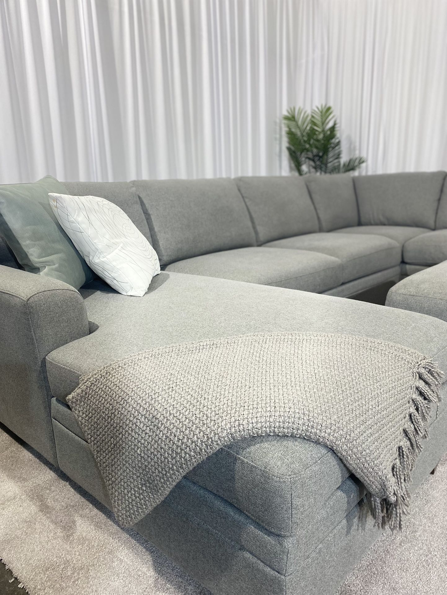 Thomasville Langdon Fabric Sectional Couch with Chaise and Storage Ottoman