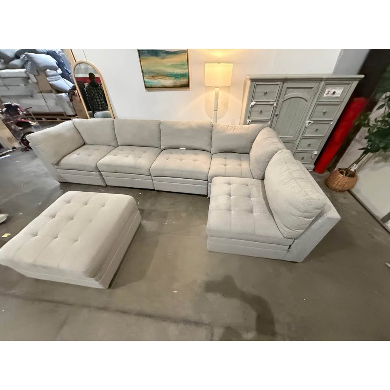 Thomasville Tisdale Modular Sectional 6-piece Beige with Storage Ottoman Free Delivery 🚚🚚