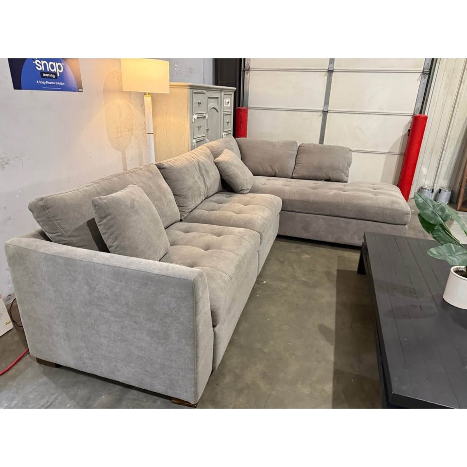 Thomasville Miles Fabric Sectional with Power Footrest Free Delivery 🚚🚚