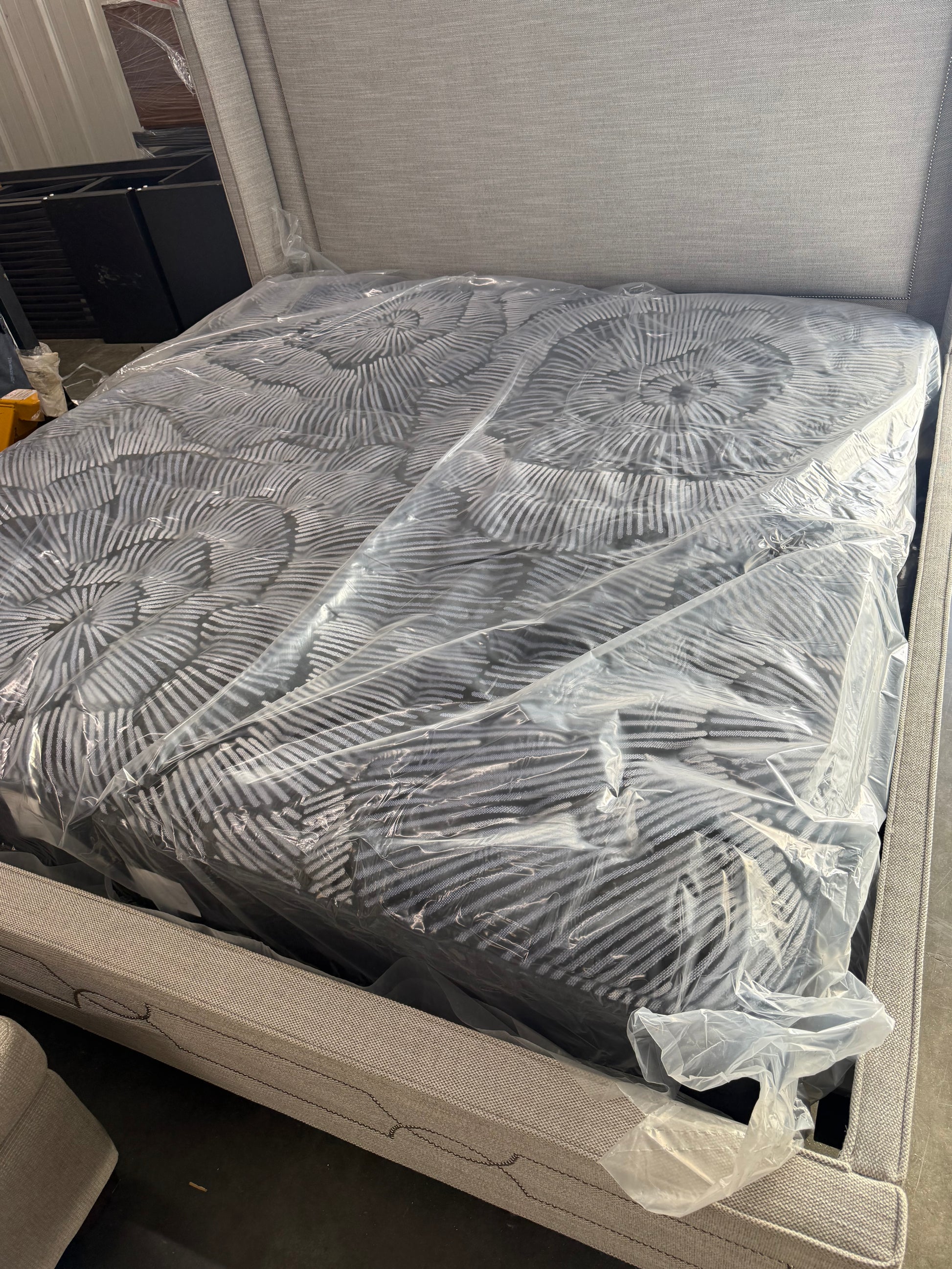 Mattress  Serta® Quilted Perfect Sleeper X™ Hybrid Knox 13.5" Firm Tight Top -King Size