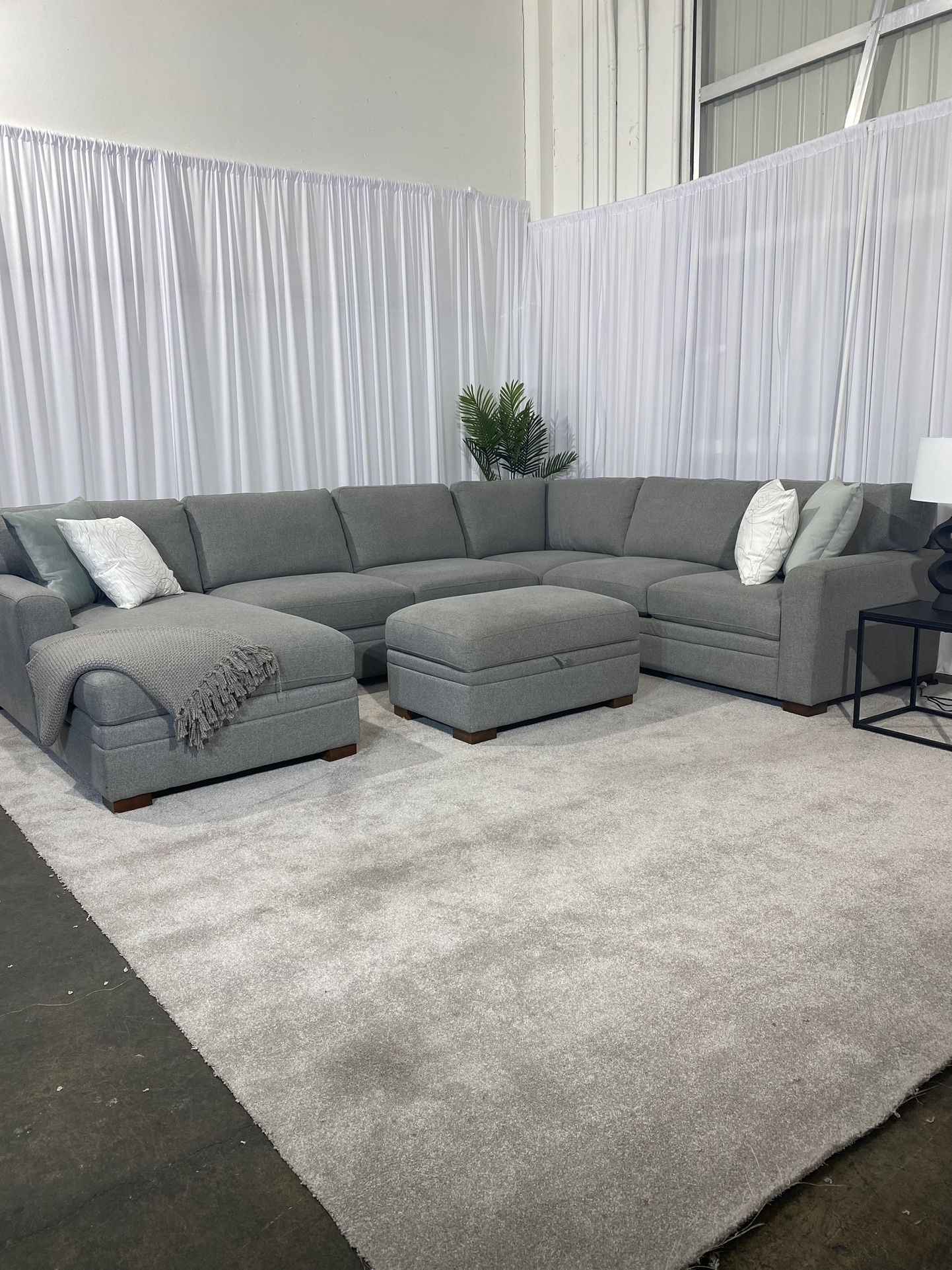 Thomasville Langdon Fabric Sectional Couch with Chaise and Storage Ottoman
