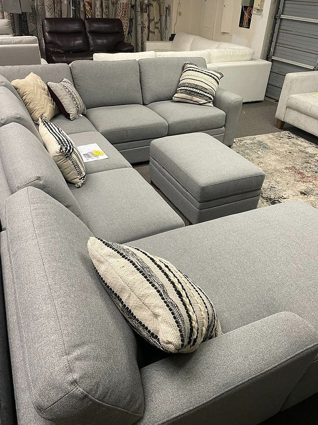 Thomasville Langdon Fabric Sectional with Storage Ottoman