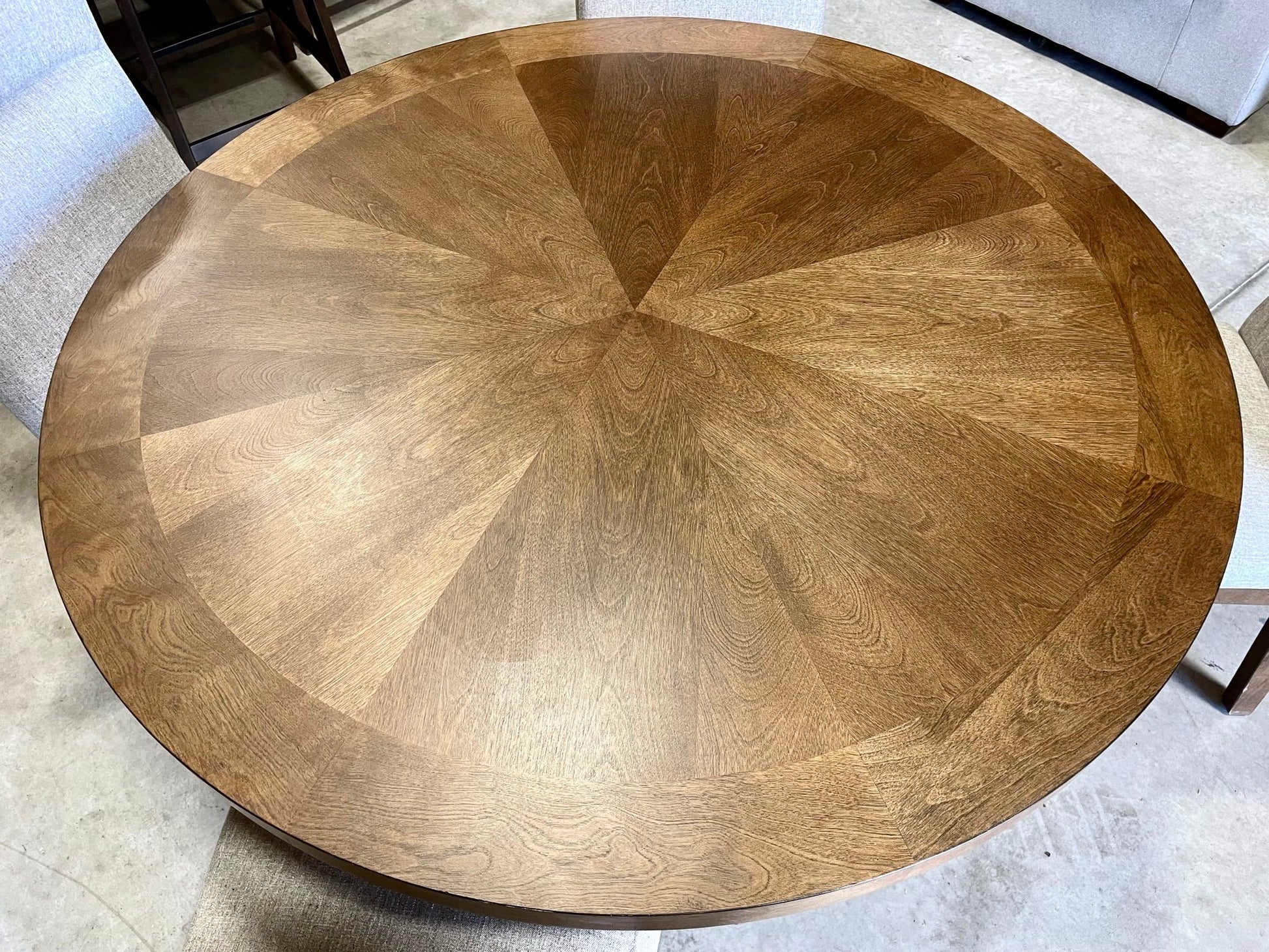 WAREHOUSE CLEARANCE | Kaelyn 5-piece Dining Set | BRAND NEW