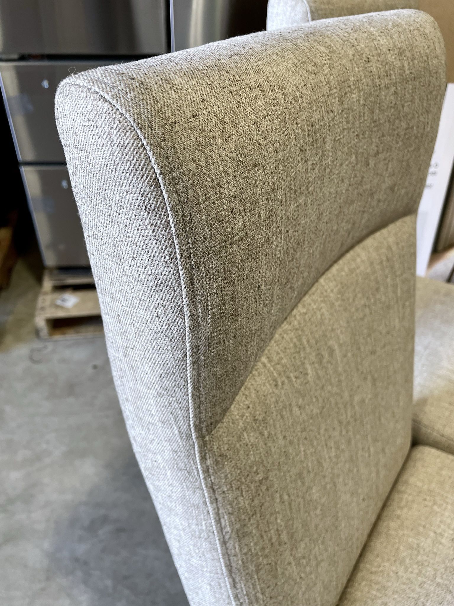 WAREHOUSE CLEARANCE | Kaelyn 5-piece Dining Set | BRAND NEW