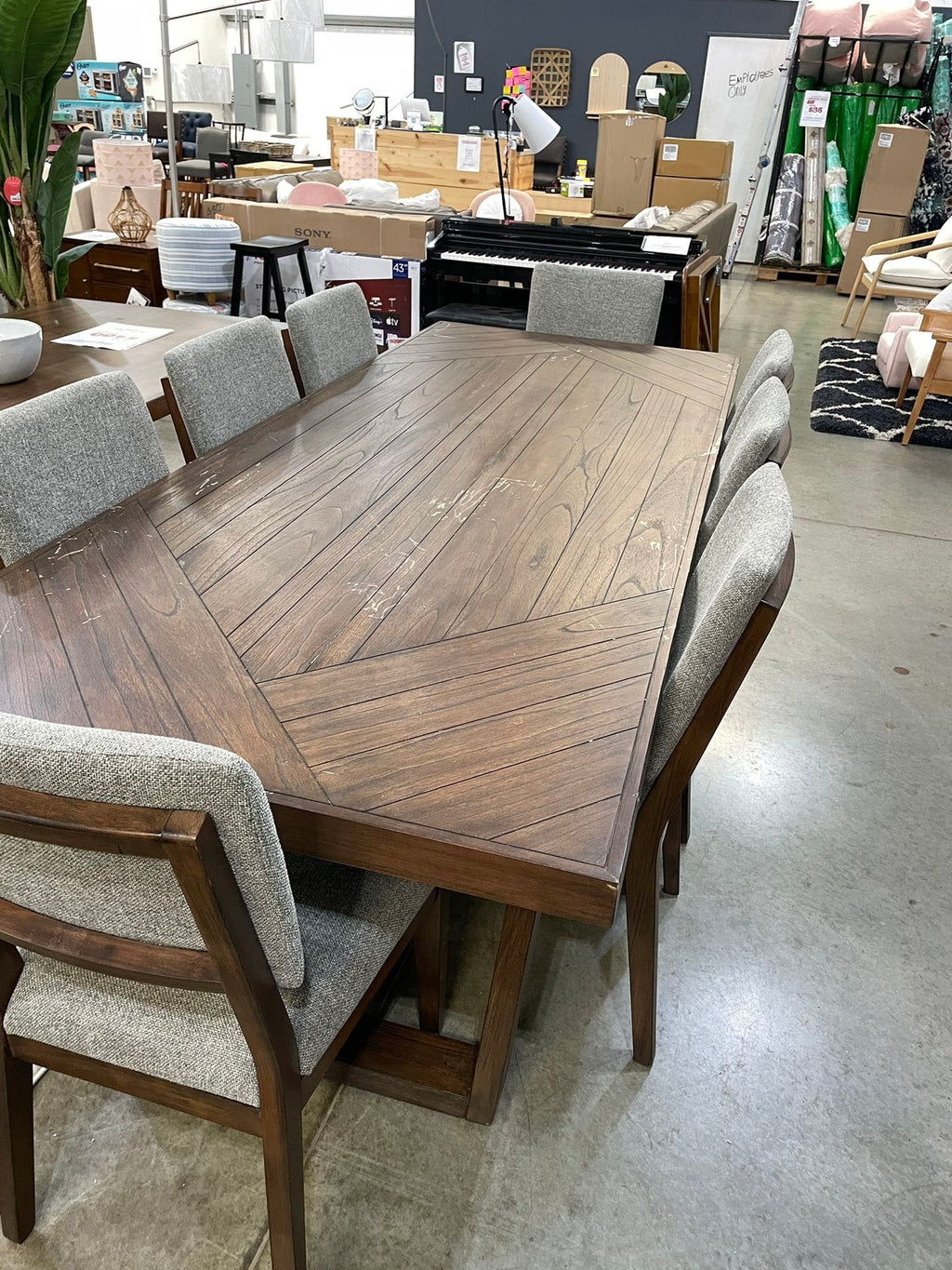 Galena 9 Piece Dining Set (Scratched)