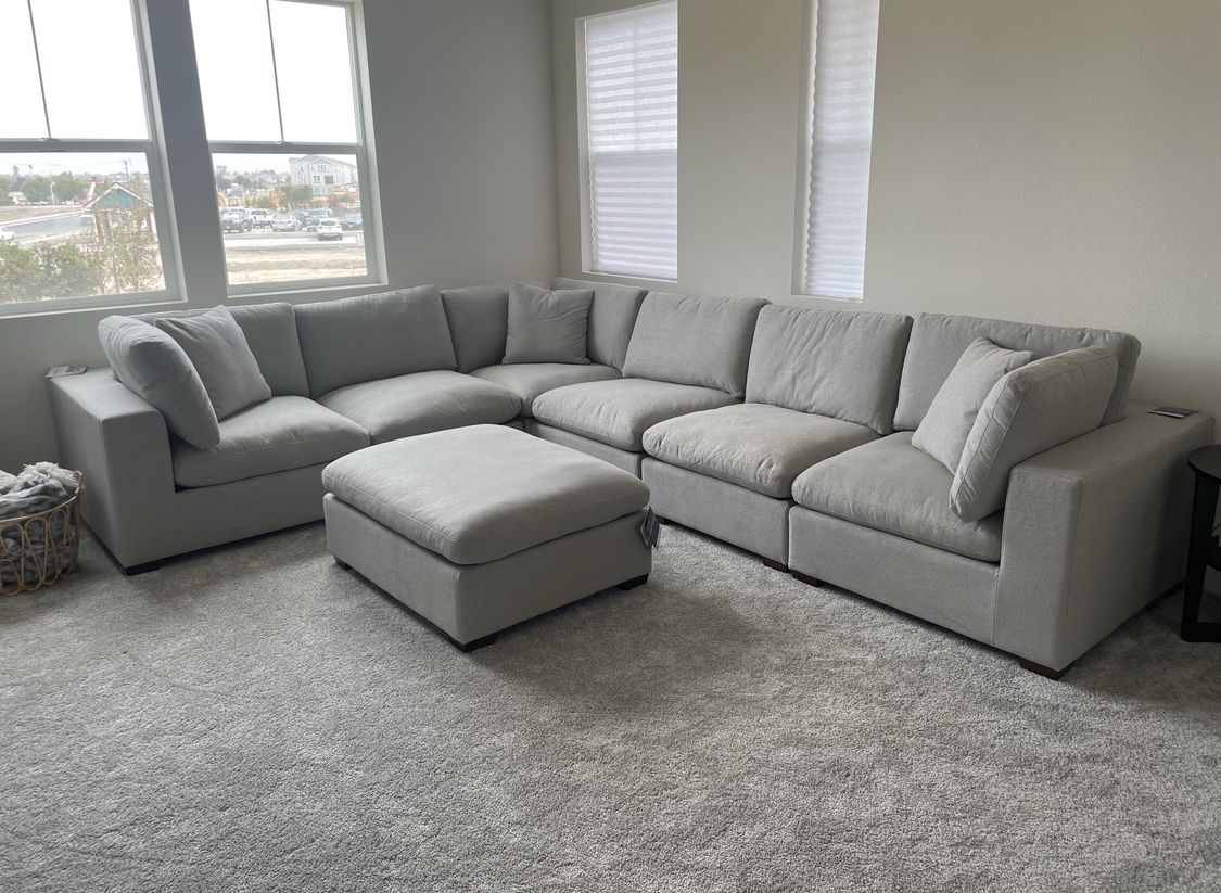 Thomasville Lowell 8 Piece Modular Sectional