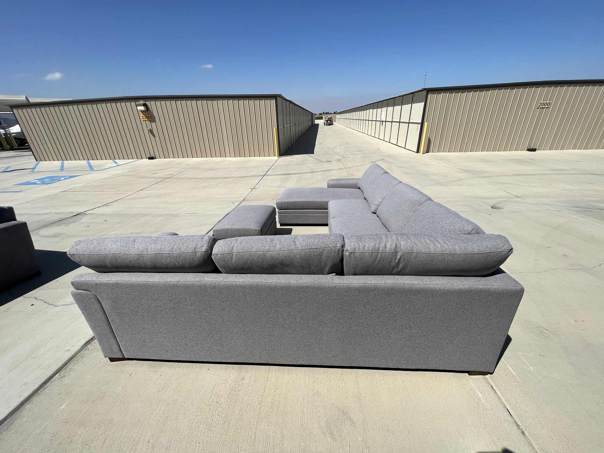 Thomasville Langdon Fabric Sectional with Storage Ottoman