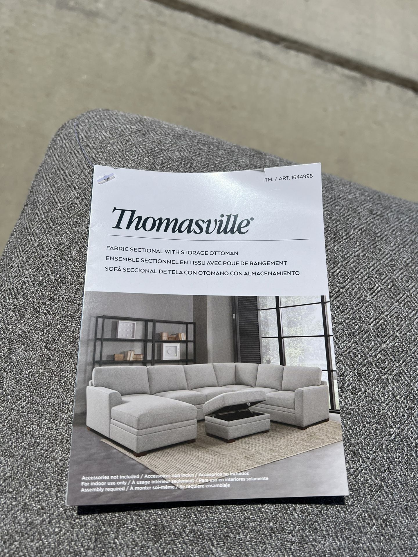 Thomasville Langdon Fabric Sectional with Storage Ottoman