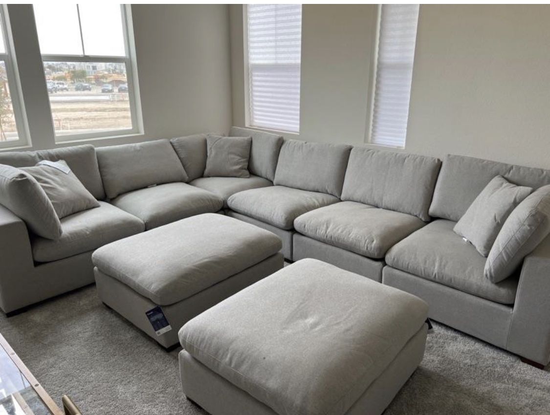 Thomasville Lowell 8 Piece Modular Sectional