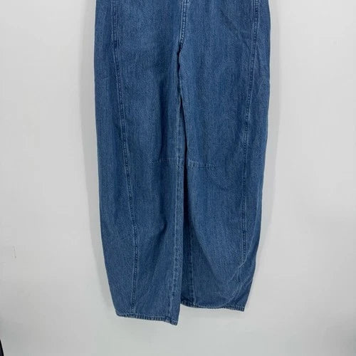 Universal Thread Women's Medium Wash Curved Leg Denim Jumpsuit Overall Size 2