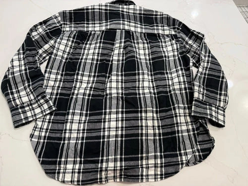 Women's Oversized Flannel Long Sleeve Button Down Universal Thread XS Blk Plaid