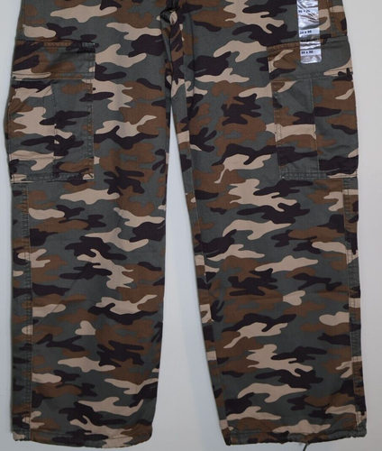 Levi's '94 Camo Cargo Pants 30 x 30 Baggy Wide Leg Grape Leaf Emily High NWT
