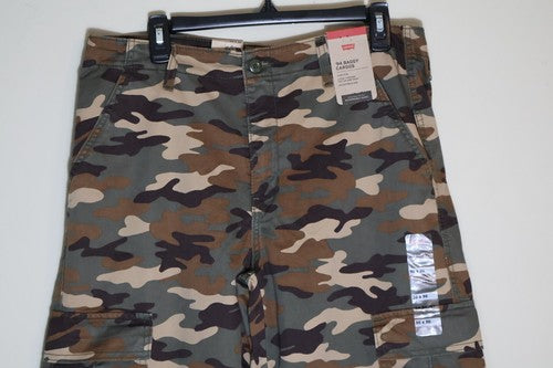 Levi's '94 Camo Cargo Pants 30 x 30 Baggy Wide Leg Grape Leaf Emily High NWT