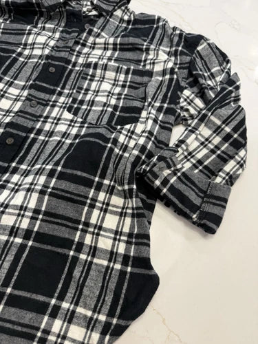 Women's Oversized Flannel Long Sleeve Button Down Universal Thread XS Blk Plaid