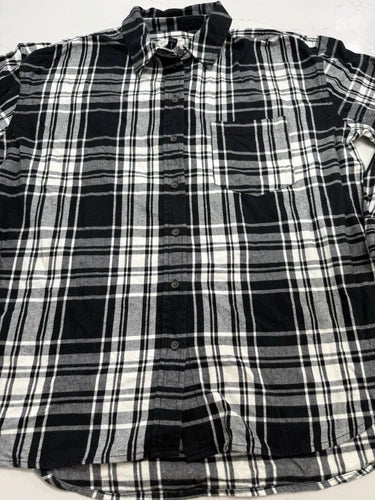 Women's Oversized Flannel Long Sleeve Button Down Universal Thread XS Blk Plaid